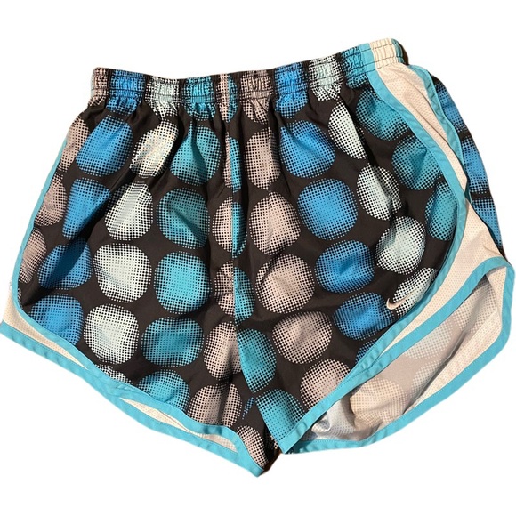 Nike Workout Shorts - Picture 7 of 7